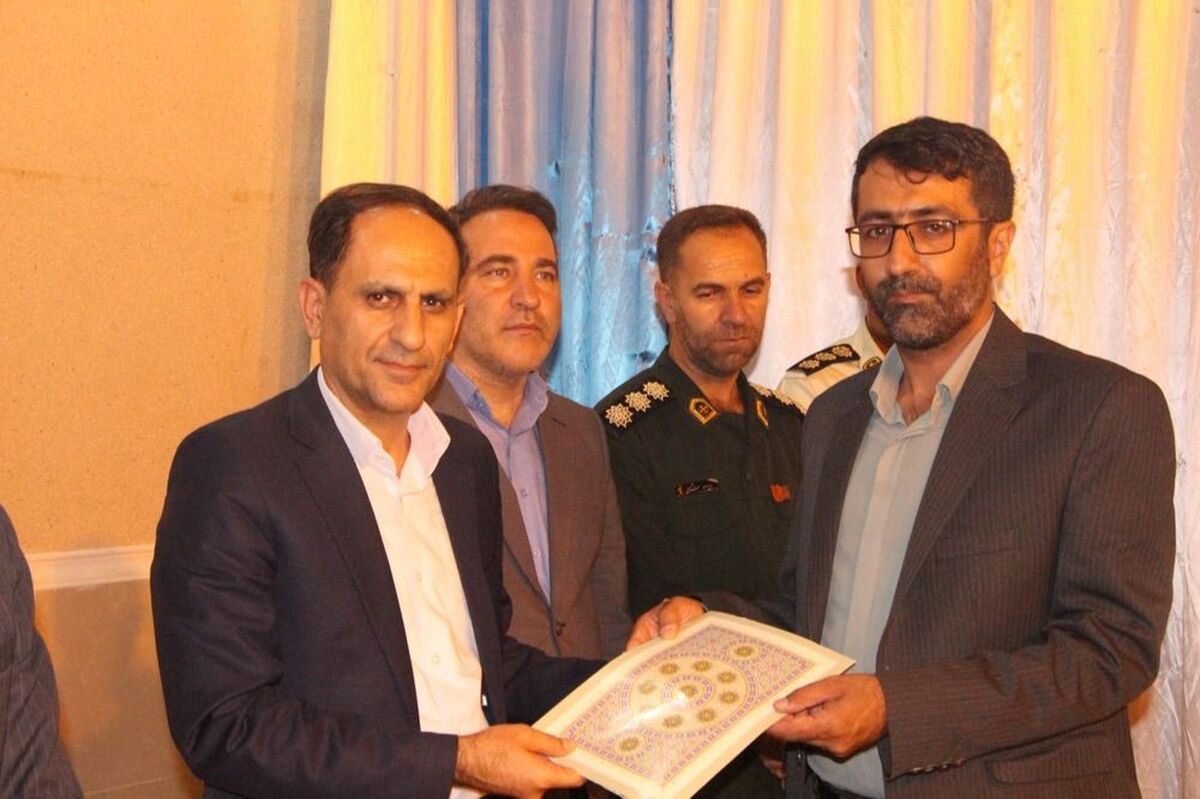برگزاری آیین تکریم و معارفه مدیر آموزش و پرورش سپیدان با تأکید بر تربیت و تحول مدرسه‌ای