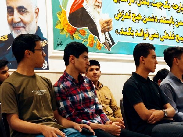 اعضای انجمن اسلامی با امام جمعه کاشمر دیدار کردند