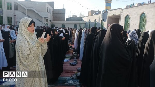 اقامه نماز عید فطر در مسجد امام سجاد  نیشابور 