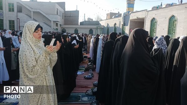 اقامه نماز عید فطر در مسجد امام سجاد  نیشابور 