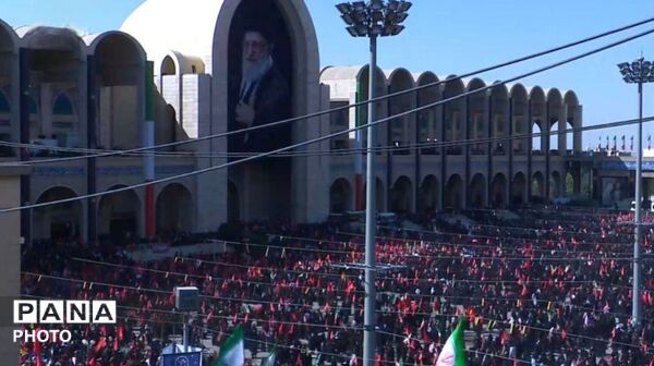  مراسم وداع با رهبر انقلاب در مصلی امام خمینی 