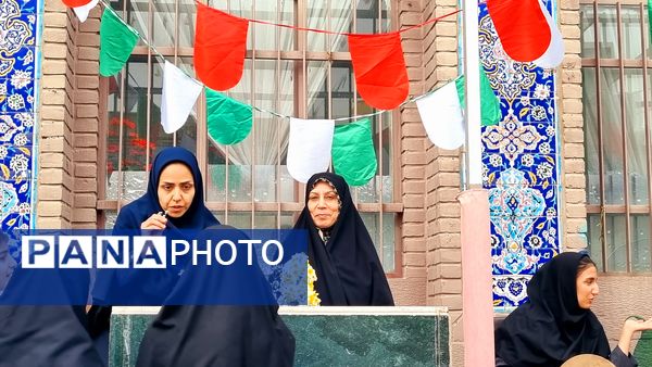 عطر نرگس در دبیرستان طلیعه شاهد پیچید