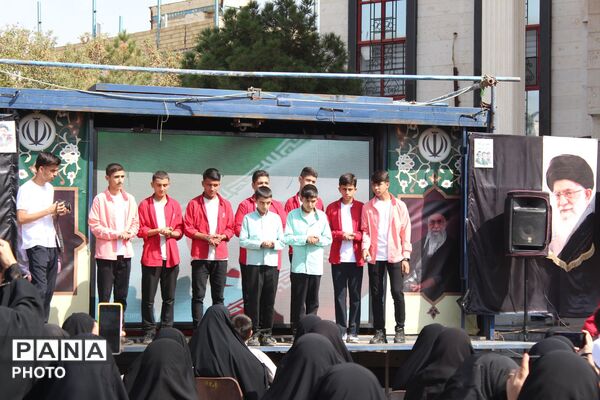 نمایشگاه اسوه در مدرسه مصلی‌نژاد مشهد 