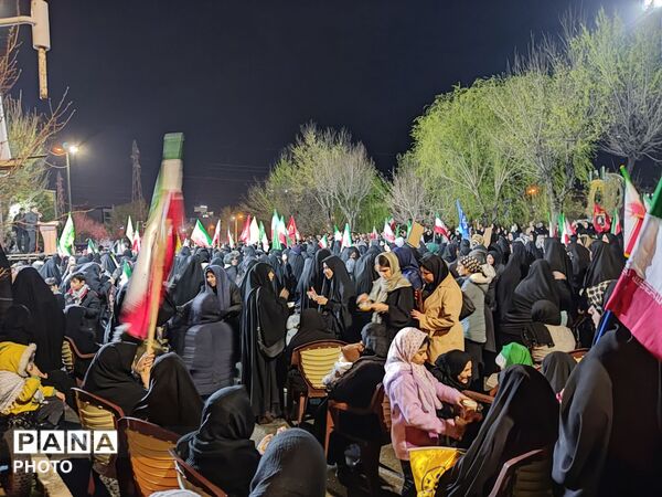 شور و هیجان مردم شهرستان دورود در اجتماعات شبانه تا پیروزی رزمندگان اسلام 