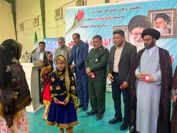 حضور پرشور دانش‌آموزان فین در جشن ۲۲ بهمن