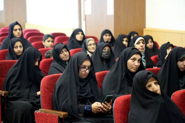 سلسله نشست‌های تبیینی «آب و سراب» در شهرستان فارسان