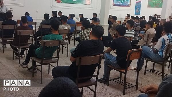 جلسه توجیهی امتحانات نهایی ویژه یازدهم و دوازدهمی های دبیرستان شاهد ابوذر غفاری 