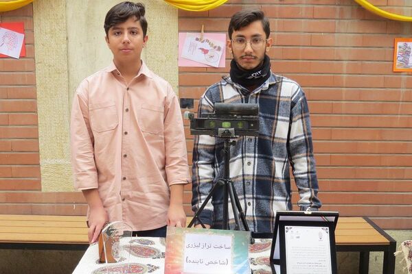 مراسم هفته پژوهش در دبیرستان بانو عفت آهنگری شهرری