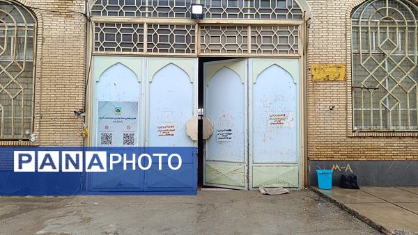 حضور پرشور دانش‌آموزان و فرهنگیان در نماز جمعه یاسوج