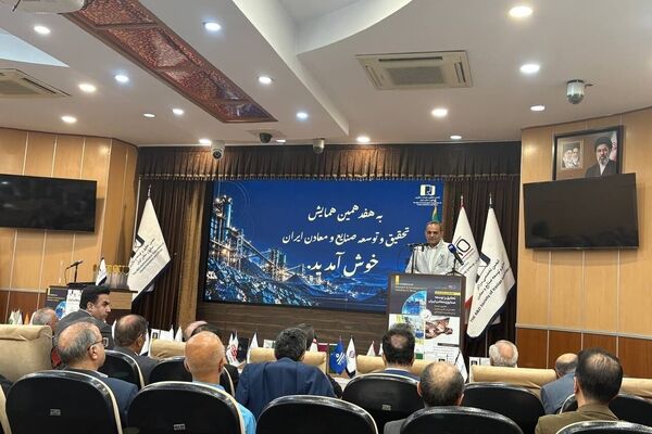 ضرورت همکاری صنایع برای توسعه فناوری و کاهش هزینه‌های تولید