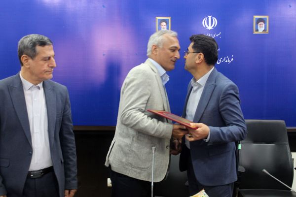 جلسه انتخاب هیأت مدیره حامیان پردیس دانشگاه تهران در گلوگاه 