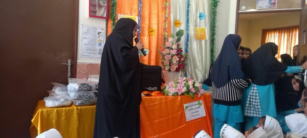 جشن ولادت حضرت زهرا(س) در دبستان ایران