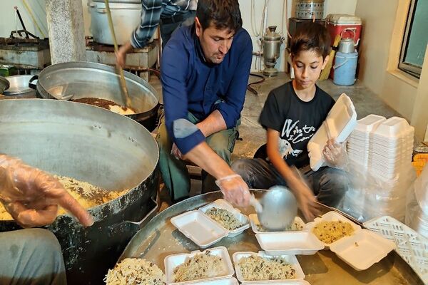 هیئت  زنجیر زنی و عزاداری اباعبدالله الحسین علیه السلام  بار درشب هفتم محرم  