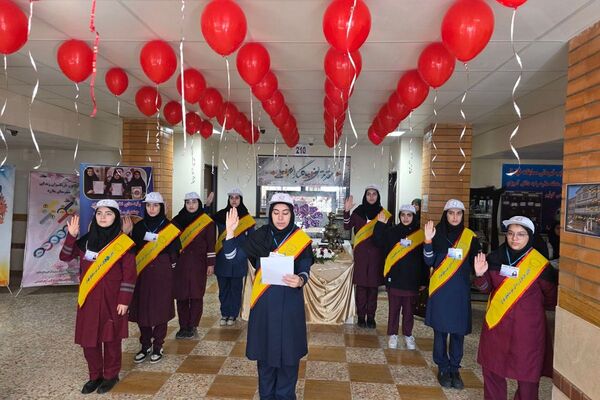 افتتاح طرح یاریگران زندگی و ژوژمان رشته‌ها در هنرستان کبری زرگران ملارد