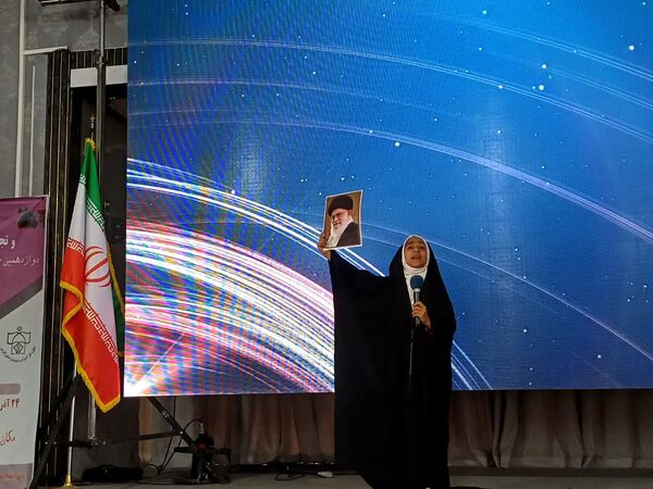 تجلیل از برگزیدگان 2 جشنواره پرورشی در شهرستان زرقان 
