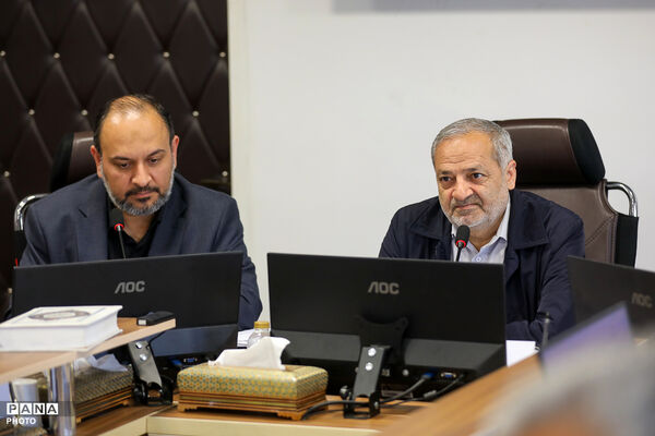 دیدار صمیمانه وزیر آموزش و پرورش با کارکنان معاونت پرورشی و فرهنگی