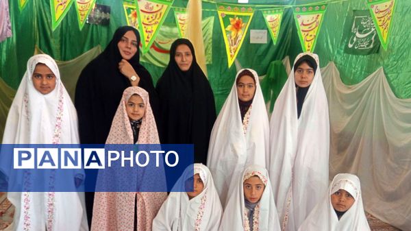 شور اعتکاف دختران و پسران بردسکن در یک صف معنوی