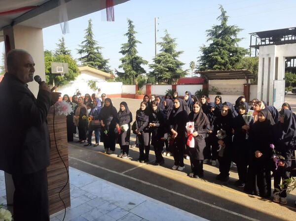 مانور بازگشایی مدارس عباس آباد 