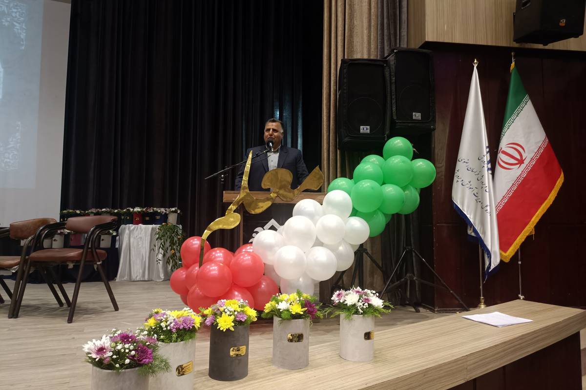  آیین تجلیل از برگزیدگان طرح و برنامه های آموزش بنیادین ابتدایی در نیشابور