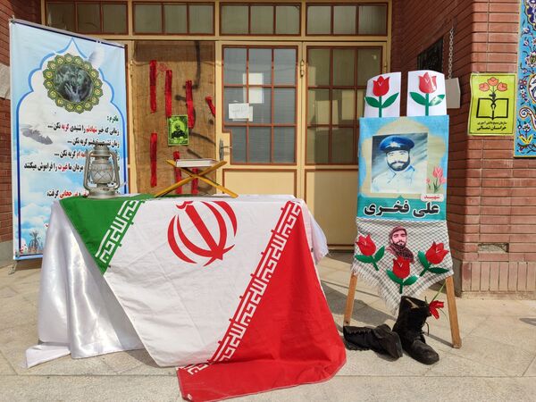 برگزاری یادواره شهدا در هنرستان بصیرت آشخانه
