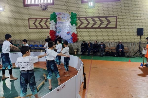 نمایش اقتدار در مدرسه میثم رشت