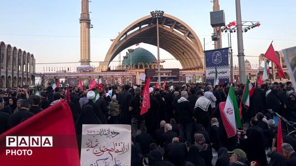 مصلای تهران با فریادِ باید برخاست لرزید