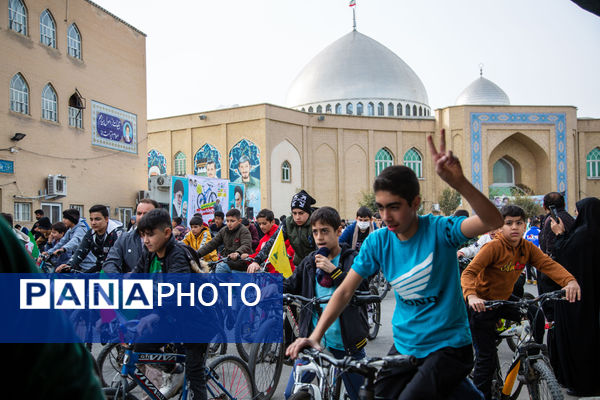 همایش دوچرخه‌سواری در آستانه 13 آبان