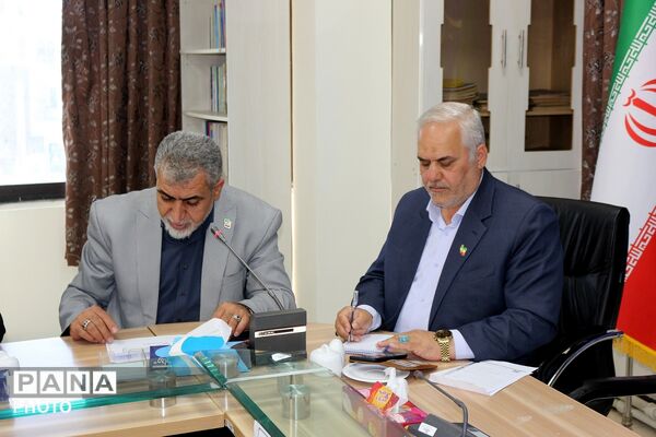 فیروزکوه؛ جلسه شورای آموزش‌و‌‌پرورش با رویکرد ارتقای کیفیت‌آموزشی