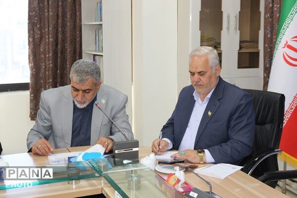 فیروزکوه؛ جلسه شورای آموزش‌و‌‌پرورش با رویکرد ارتقای کیفیت‌آموزشی