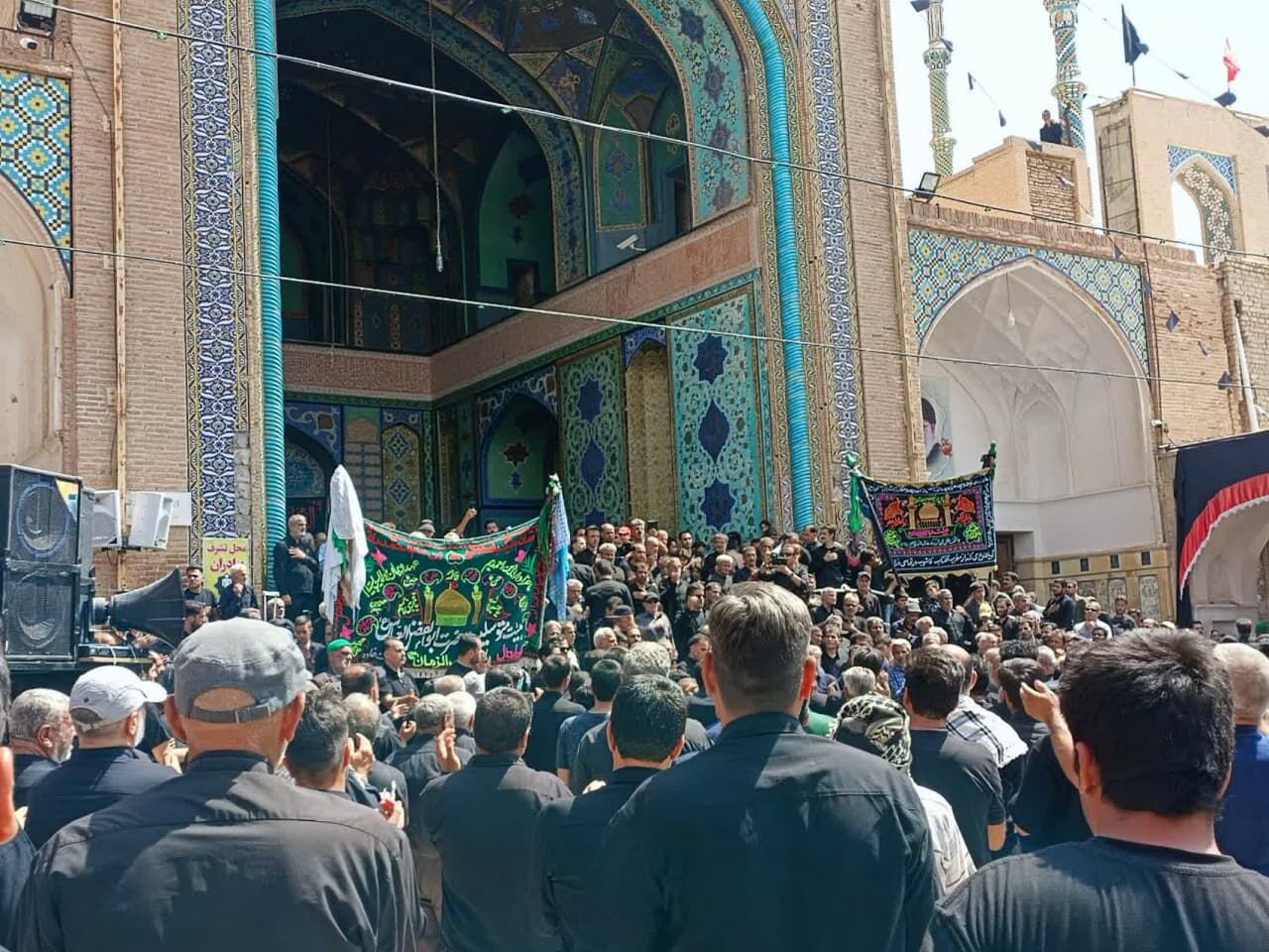 اجتماع عظیم عاشقان و عزاداران اباعبدالله الحسین(ع) در آستان مقدس حضرت علی ابن امام محمدباقر(ع)