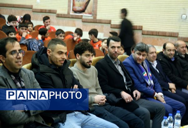 اردوی تمشک با حضور بازیکن محبوب تیم تراکتور