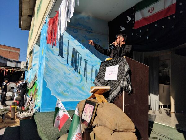 دبیرستان نجم میزبان پیکر یک شهید گمنام شد
