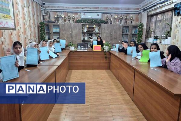 اولین جلسه شورای دانش‌آموزی با همراهی مدیر مدرسه هدی۱ 