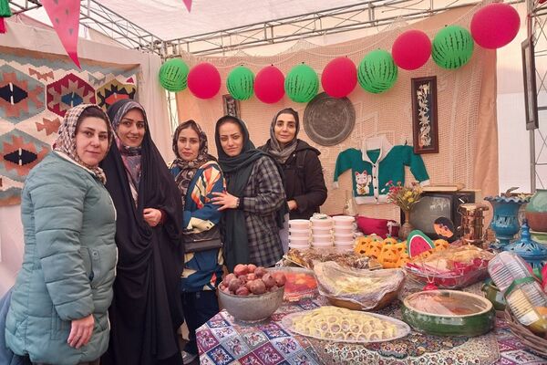 جشنواره ایرانشناسی در دبستان قلنبر ناحیه 2 شهرری 