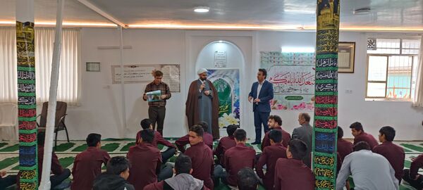 جشن ولادت حضرت فاطمه زهرا (س) در دبیرستان نمونه دولتی آیت الله خامنه ای 
