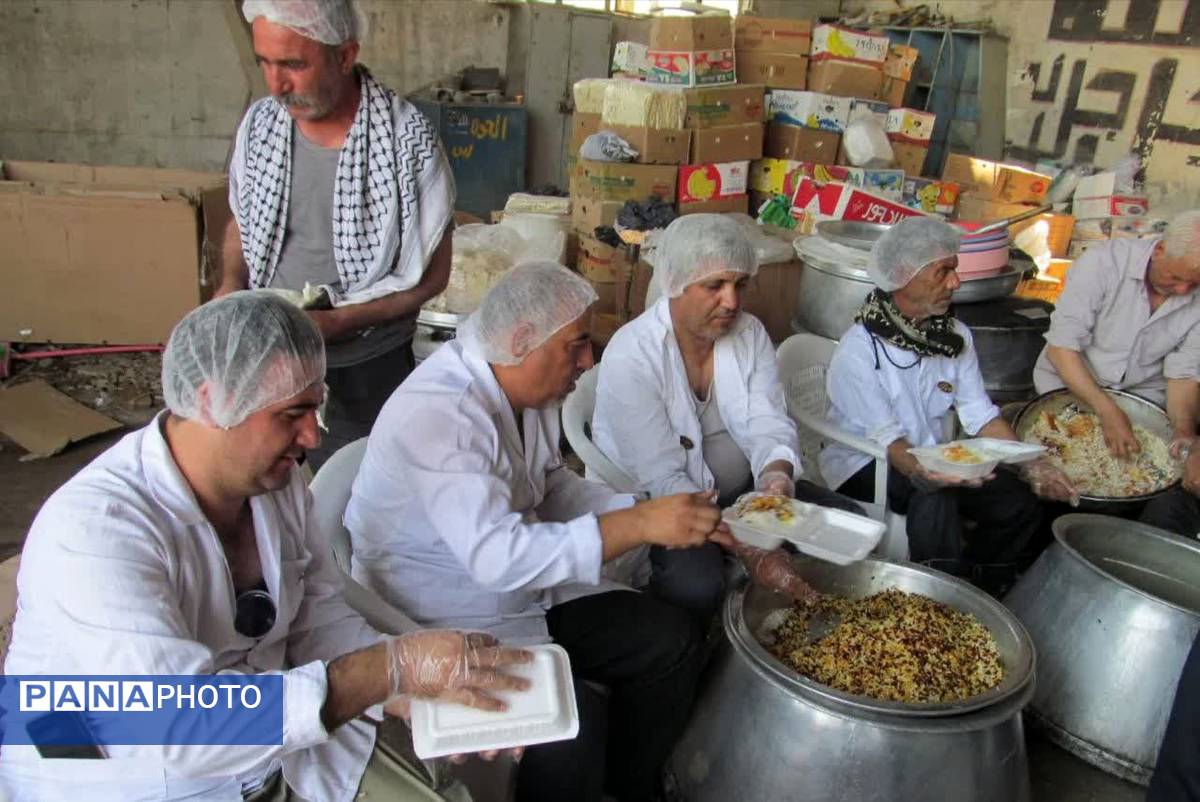 ازدحام پرشور زائران از شهرستان بیضا در کربلا معلی