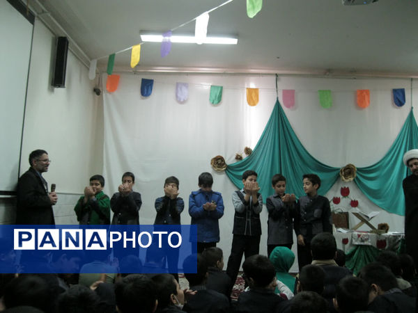 برگزاری پیش‌اجلاسیه نماز در دبستان سمیه قم