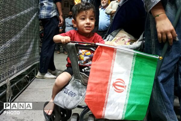 تجلیل از خبرنگاران پانا در صحنه ی جهاد تبیین