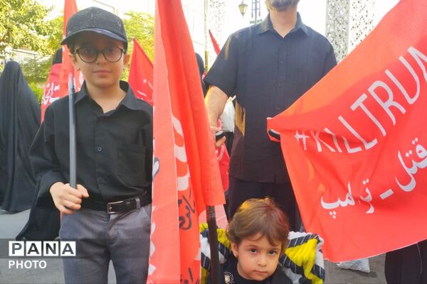 خروش ملت در بدرقه پیکر رهبر شهید