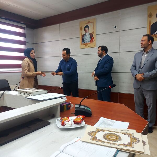  مراسم تقدیر از ناظران و عوامل اجرایی دهمین دوره جشنواره نوجوان خوارزمی شهرستان ملارد 