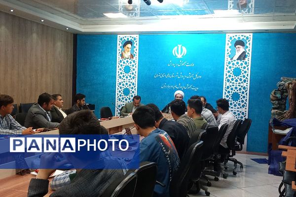 تجلیل از دانش‌آموزان اتحادیه انجمن‌های اسلامی در بهارستان‌۲