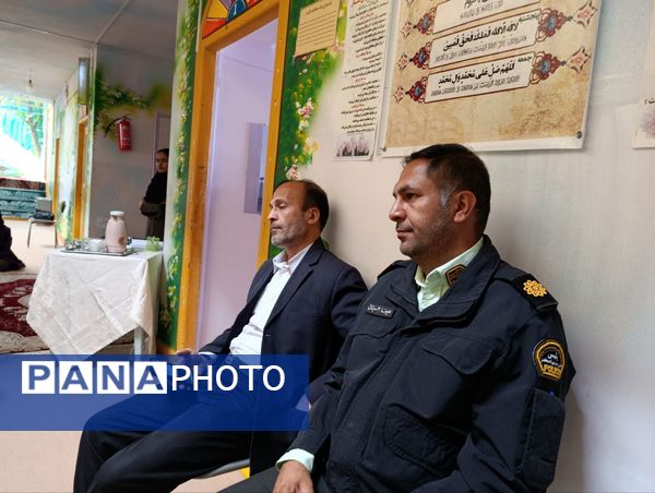  جلسه آموزش خانواده در دبیرستان نمونه اندیشه 