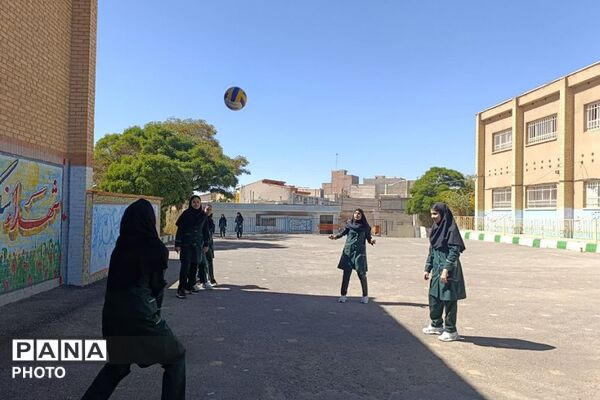  از نشاط آغاز سال تحصیلی تا محفل انس با قرآن