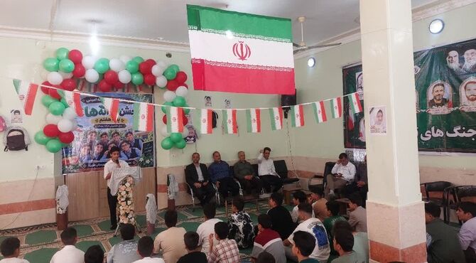دانش آموزان هویزه به استقبال اول مهر رفتند