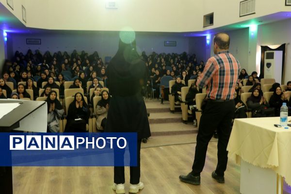 جلسه پیشگیری از آسیب‌های اجتماعی در سالن ارشاد سملقان