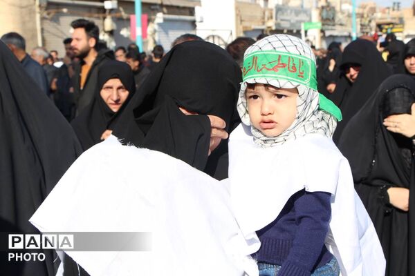 تجمع مردم یزد در محکومیت حملات وحشیانه آمریکا و اسرائیل و شهادت رهبر انقلاب