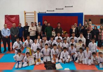 جشن برگزیدگان کیوکوشین در دل ورزشگاه دیاکو الیگودرز