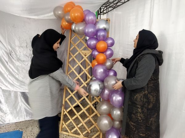 فضاسازی اردوی تمشک توسط دانش‌آموزان و فرهنگیان شهر راز