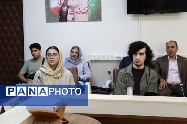 دیدار رتبه برتران کنکور سراسری با مدیرکل آموزش‌وپرورش استان البرز