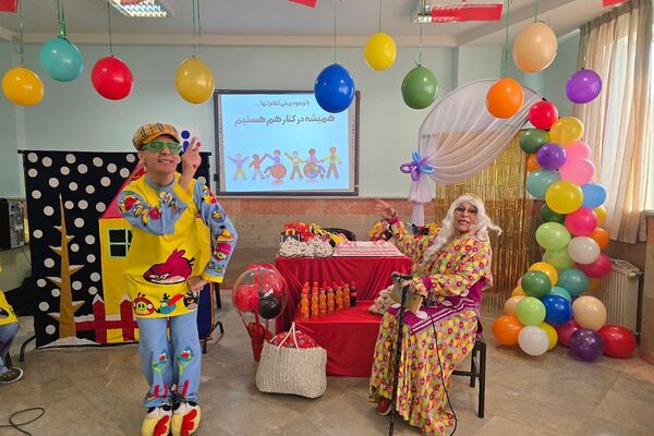 گرامیداشت روز جهانی معلولین در مدرسه استثنایی دخترانه شهدای تقی زاده ۳ کهریزک 